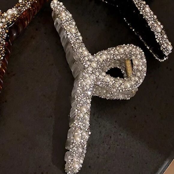 💞Clear Large Pearl Jaw Hair Clips - Picture 2 of 7